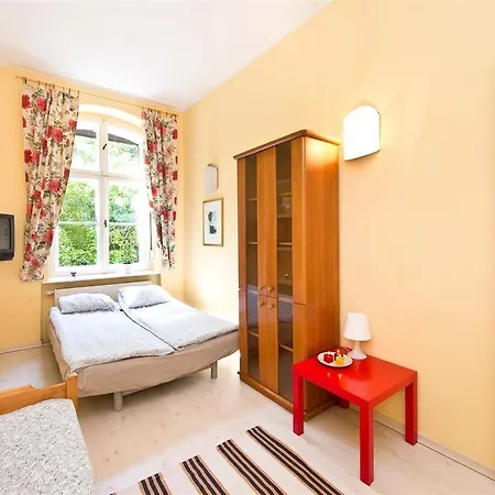 Apartamento With Cosy Garden *