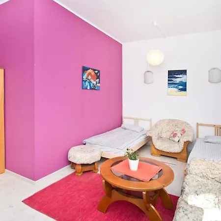 Apartamento With Cosy Garden *